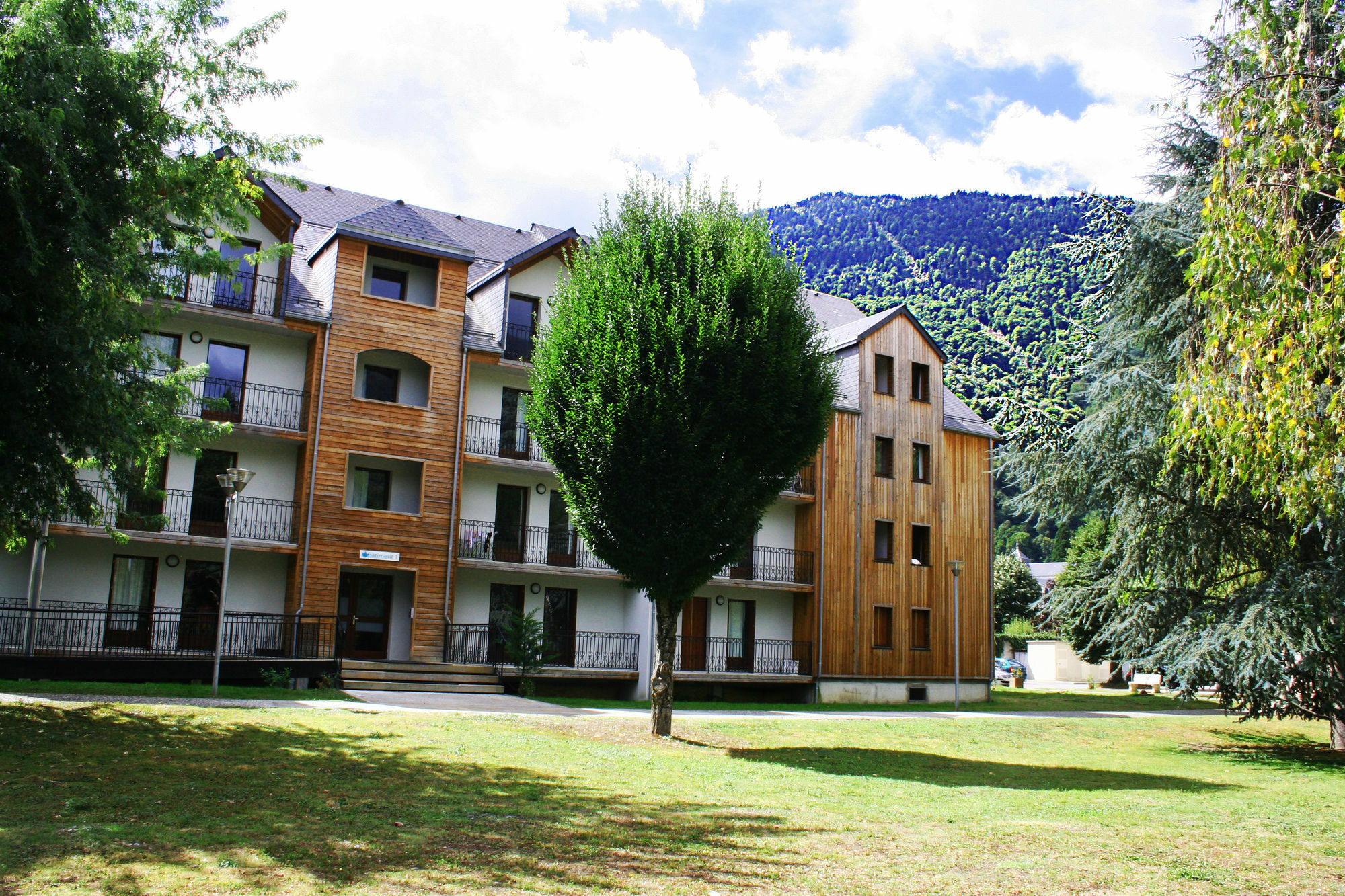 Residence Les Jardins De Ramel By Popinns Bagneres-de-Luchon ภายนอก รูปภาพ